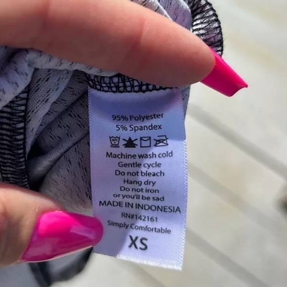 Lularoe Black & White Contrast Roses Maria Maxi Dress Size XS EUC!​​ - Picture 9 of 9